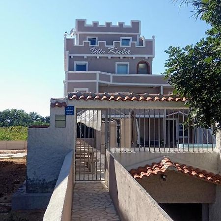 Vila Kula Aparthotel Nin Bagian luar foto